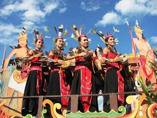 Peta Budaya Indonesia: Keragaman Pakaian Daerah Nusantara